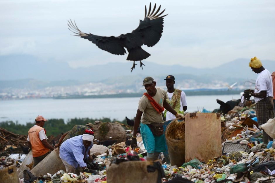 DENÚNCIA Gramacho a cidade do lixo parada no tempo a 30 quilômetros