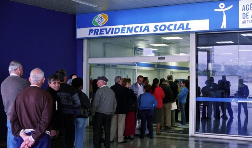 aposentados-do-inss-comecam-a-receber-hoje-25-parcela-do-13o-1