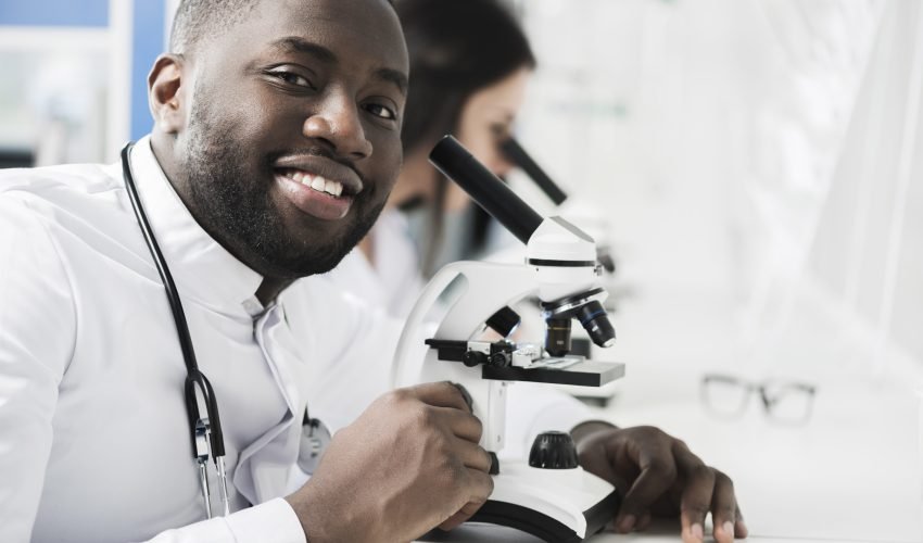 cientista preto